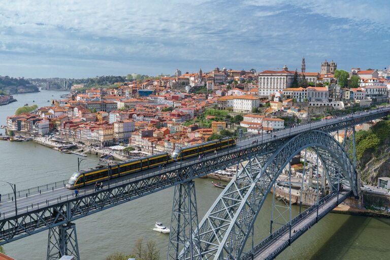 Jak przygotować domowy kącik do ćwiczeń i rozciągania
